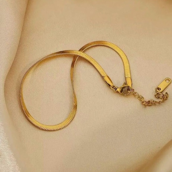 Trendy Gold Stainless Steel Snake Chain Anklet Bracelet – Minimalist Chic - Picture 5 of 5